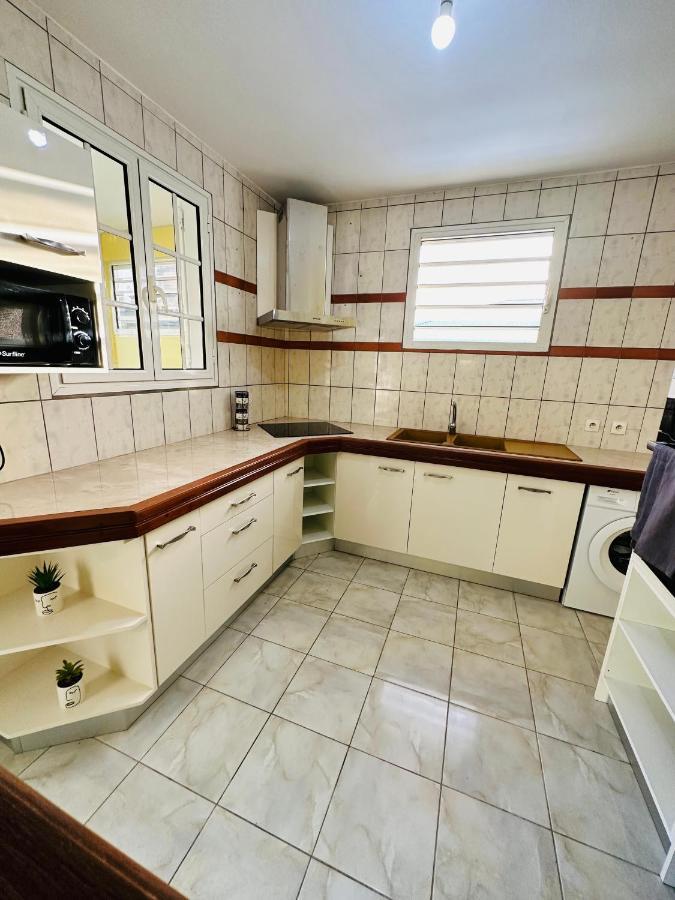 Residence Lacolombe Petit-Canal Bagian luar foto